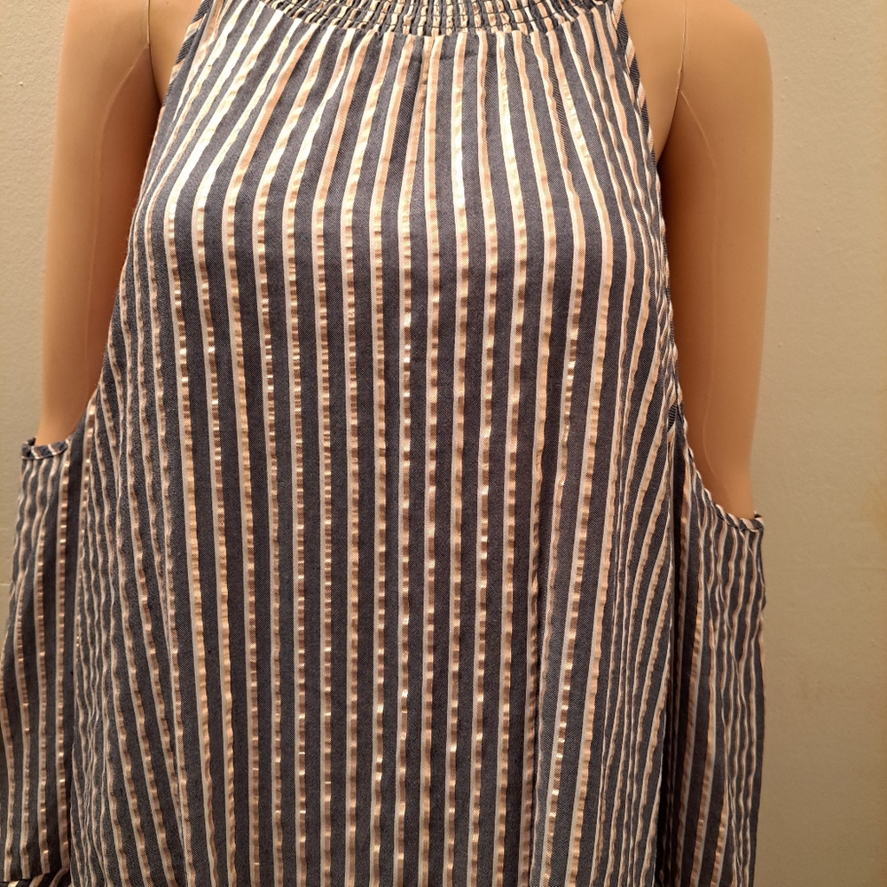 Cold Shoulder Dress - Picture 6 of 7